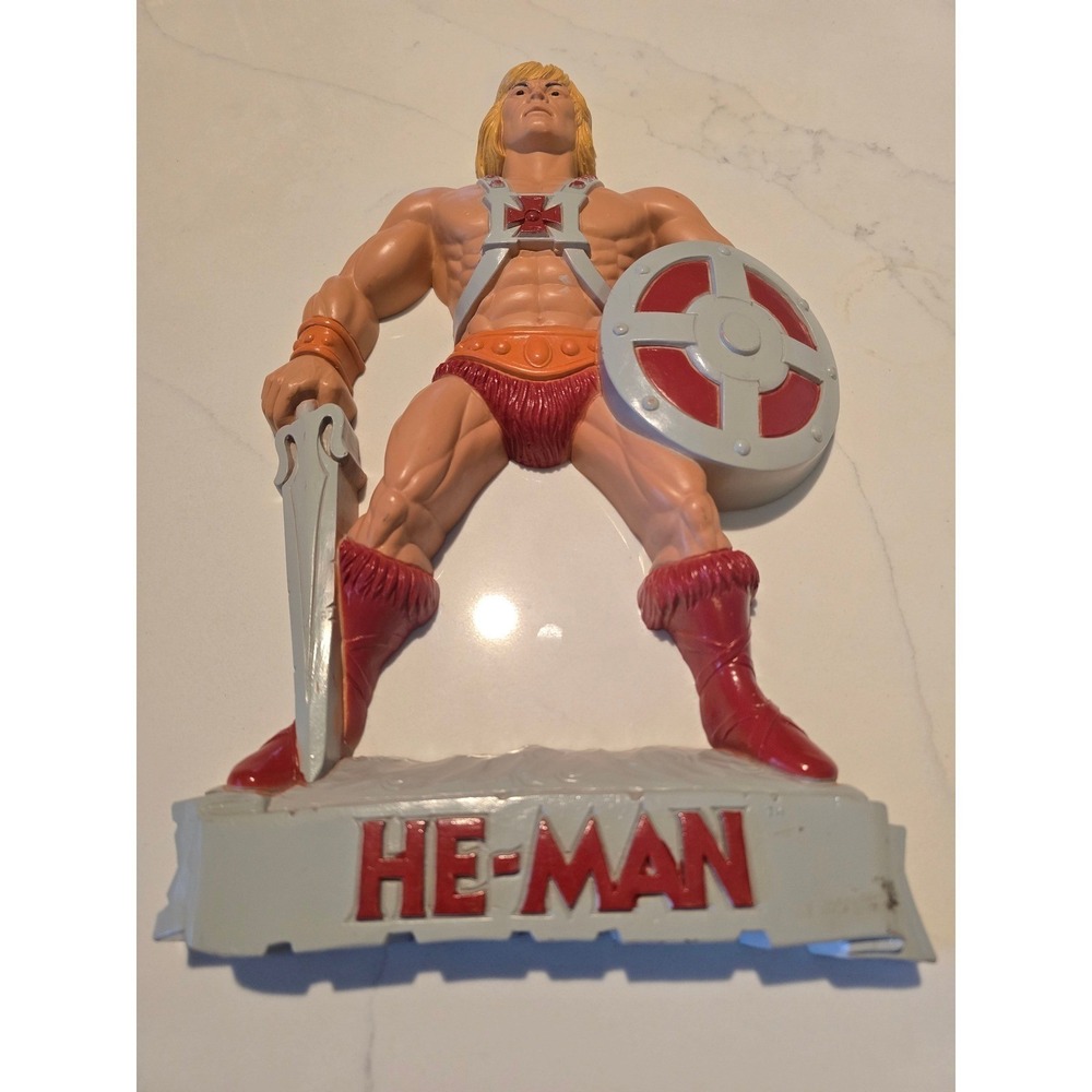 Vintage 1984 Mattel MOTU He-Man 3-D Plastic Wall Plaque – Very Good Condition